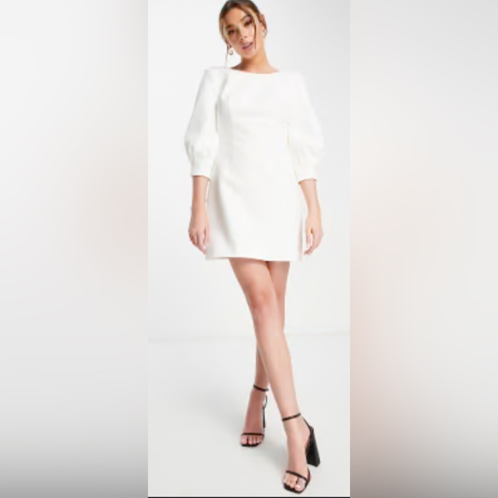 Forever New bow back mini dress in ivory sz 4